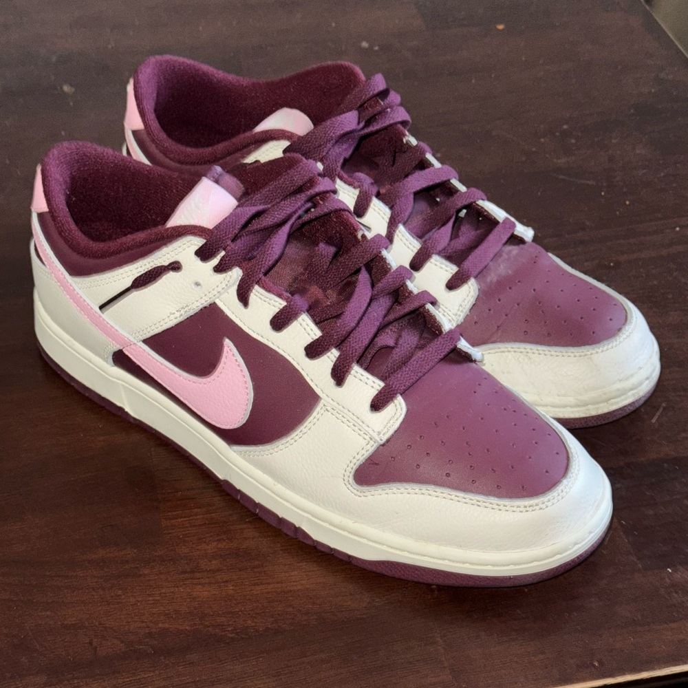 Nike Dunk Low Premium “Valentine’s Day”
